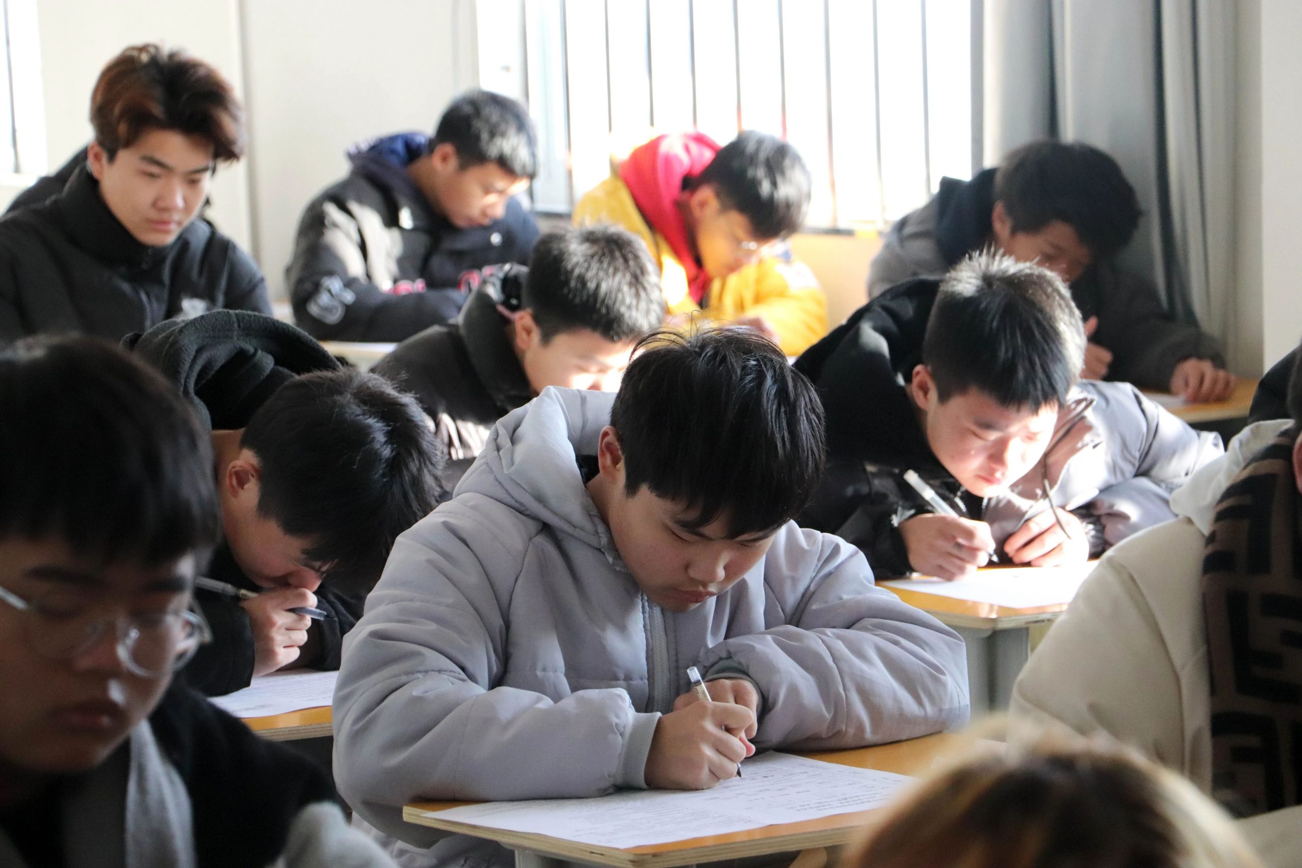 秣马厉兵，为自己而战-郑信科中专部期末考试进行中_http://www.jidianku.com_校园动态_第11张