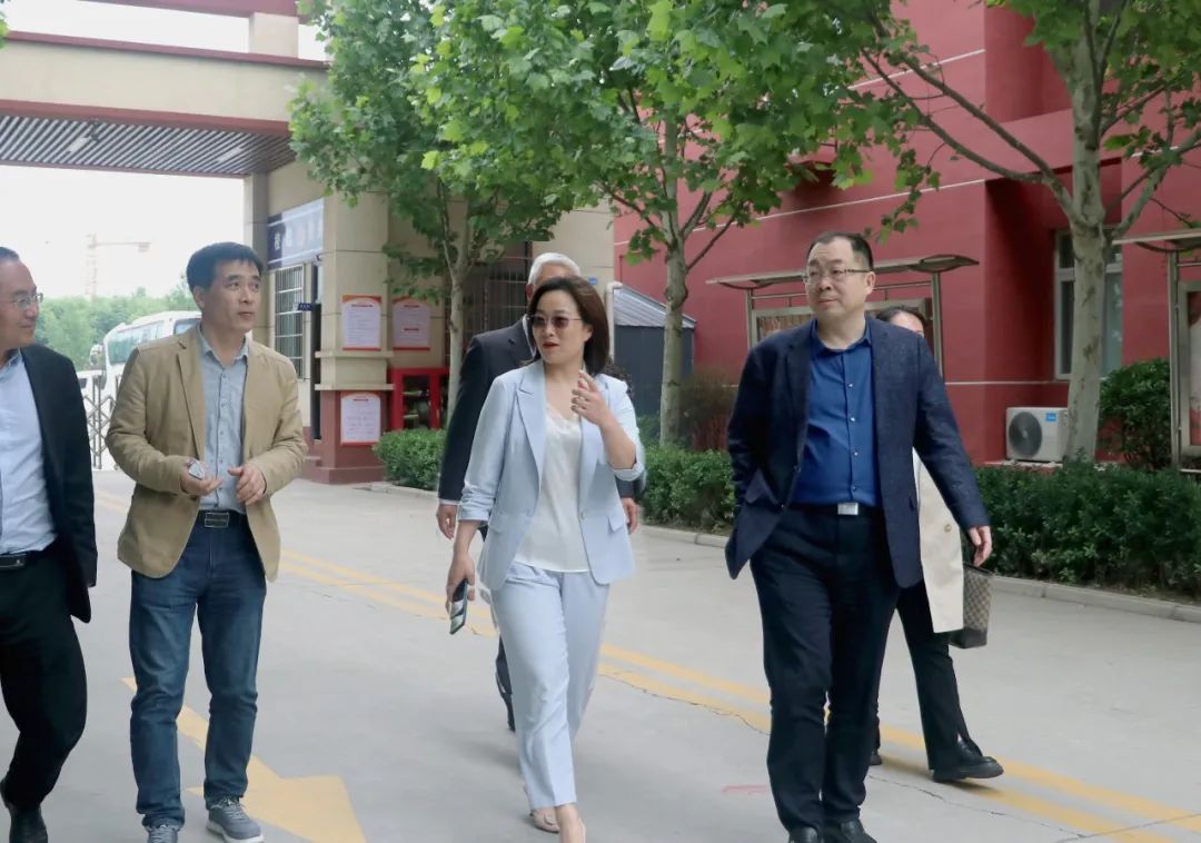 迎督导检查，促优质发展——郑州平原邮电中等专业学校迎接达标校检查_http://www.jidianku.com_校园动态_第2张